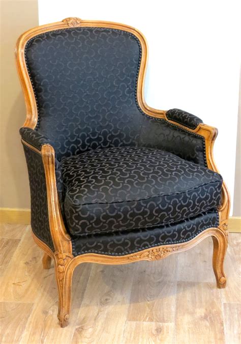 Maybe you would like to learn more about one of these? Bergère style Louis XV, Etoffe Dedar | Fauteuil vintage ...
