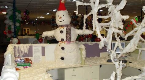 Most Beautiful Office Decoration Ideas for Christmas  Live Enhanced