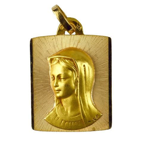 Virgin Mary Gold Medallion Pendant At 1stdibs Mary Medallion Gold Medalion Gold Medalian