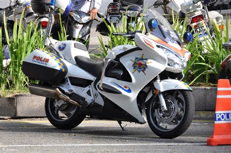 The royal malaysia police (often abbreviated rmp) (malay: Polis Diraja Malaysia | One of their newer motorcycles ...
