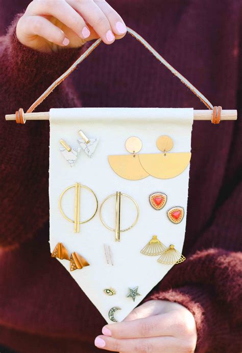 If you love wearing earrings, than you probably have many of them. DIY Velvet Earring Holder (With images) | Jewelry organizer diy, Diy earrings studs, Stud ...