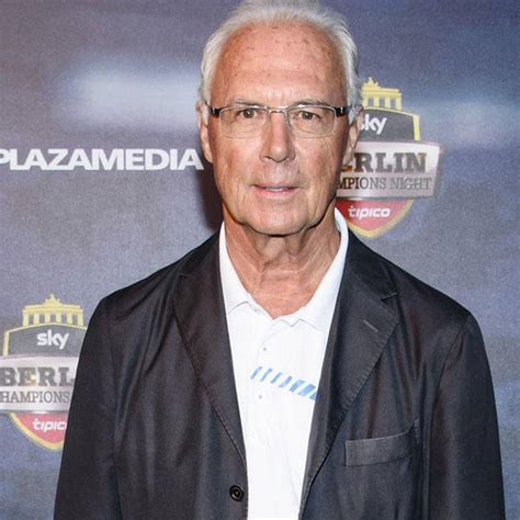 Franz anton beckenbauer (german pronunciation: Franz Beckenbauer: Einsam und verlassen! Traurige Fotos ...