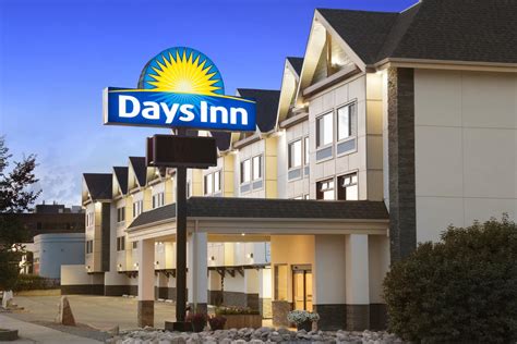 Days Inn By Wyndham Calgary Northwest Calgary Ab Hotels