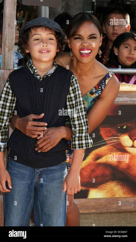 Sharon Leal And Her Son The Los Angeles Premiere Of Puss In Boots