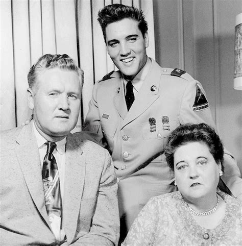 Elvis Presley Elvis Vernon And Gladys Presley June