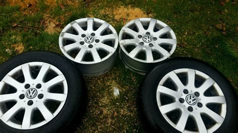 Volkswagen Vw 15 Inch Alloy Wheels In Ballinderry Upper County
