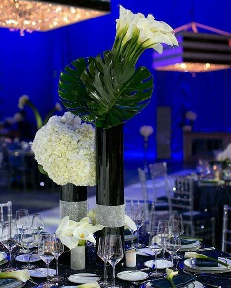 Pin By My Anh On Ccc Gala Decorations Modern Centerpieces Wedding