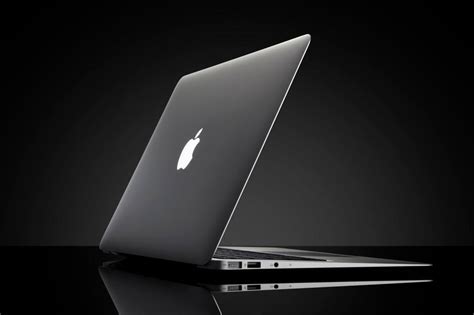 Why The Macbooks Glowing Apple Logo Was Removed Vlrengbr