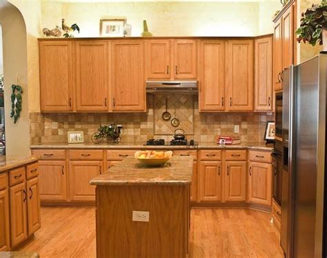 Matching kitchen cabinets to countertops unique kitchen countertop ideas with oak cabinets home kitchen cabinet. Kitchen Backsplash Ideas with Oak Cabinets | backsplash ...