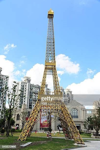 Eiffel Tower Replica Appears In Shanghai Photos And Premium High Res