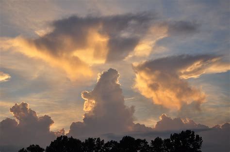 An Adirondack Naturalist in Illinois: Impressive Clouds