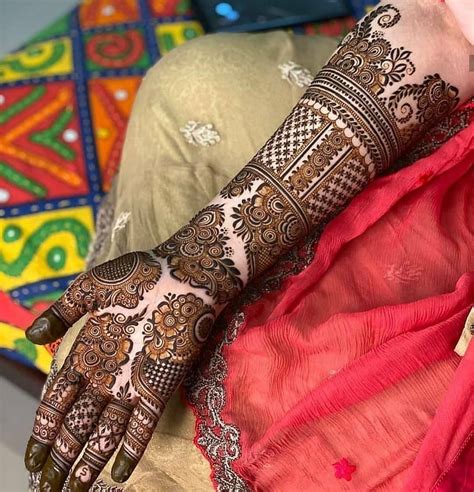 The first art of henna includes enhanced significantly through the years, and once was an art type which is simple and distinctive, improved to various types of easy and simple pakistani mehndi designs images & images with step by step. Pin by Printer on Mehndi photos | Bridal mehndi designs ...