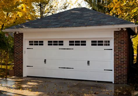 664 Haas Ribbed Long Panel Carriage House White With 6 Pane Windows