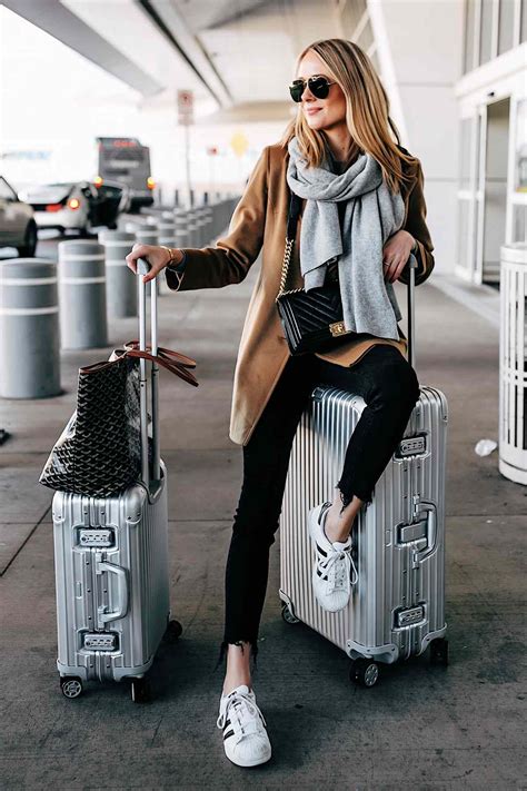 discover amazing outfit ideas 25 cute and comfy travel outfits for your next trip