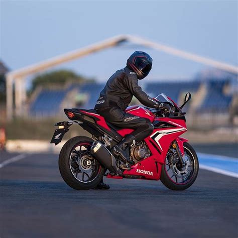 Honda cbr500r doesn't look like a sports bike but like touring. 2021 CBR500R ABS GALLERY - Honda