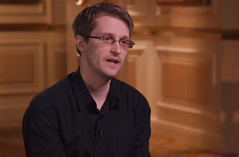 Edward Snowden And John Oliver Talk About Dk Pics Hot Pockets And Spy