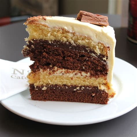 Choc Vanilla Cake Cafe House Layer Cake Dandy Vanilla Cake Tiramisu Cakes Chocolate