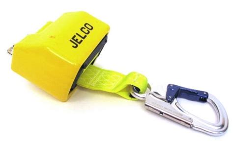 7 Retractable Lanyard On Swivel Plate With 13123 Fall Protection
