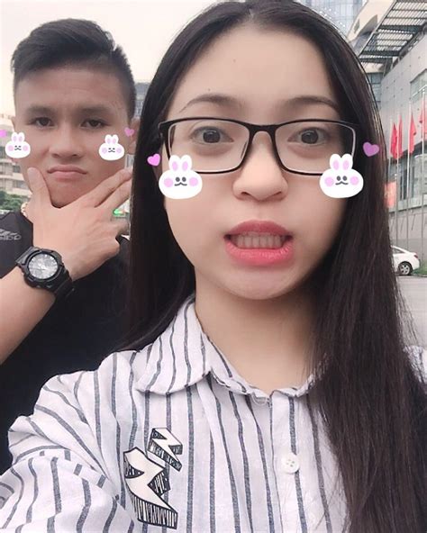 Quang hải và đội bóng vẫn còn nguyên cơ hội giành chức vô địch v.league thứ ba liên tiếp, qua đó, trở thành. Quang Hải thay đổi 180 độ thành mèo ngoan khi ở bên bạn gái