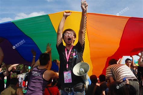 台湾同婚平权运动31年手机凤凰网
