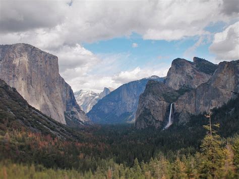 Why You Must Stop At Tunnel View In Yosemite National Park
