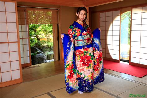 Beautiful Women Wearing A Kimono Or Yukata ScanLover 2 0 Discuss