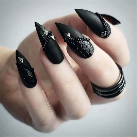¿por qué irte a un salón de belleza para ponerte uñas acrílicas cuando puedes hacerlo tú misma y a mitad de precio? UÑAS NEGRAS Decoradas 【Los MEJORES diseños 2020 】 en 2020 (con imágenes) | Uñas negras, Uñas ...