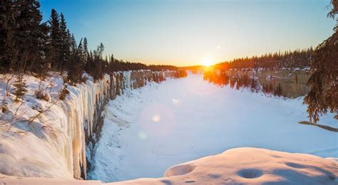Sunrise In The Hay River Gorge Nwt Landscape Photography Hay River