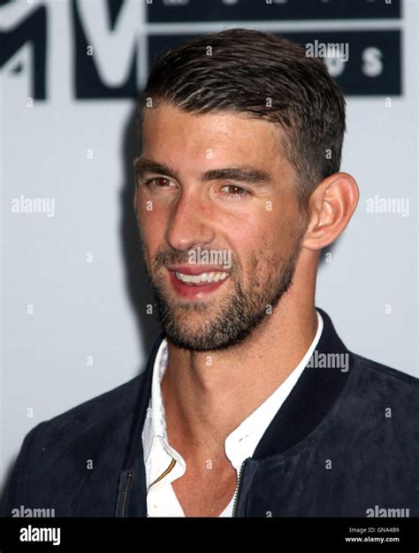 new york new york usa 28th aug 2016 olympic swimmer michael phelps poses for photos in the