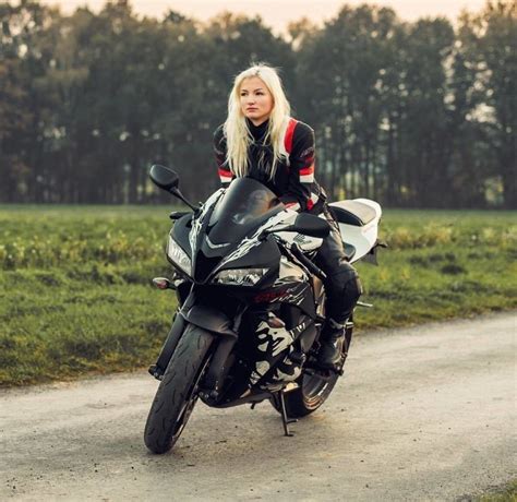 Sexy Biker Babes Motorcycle Suit Motorbike Girl Motorcycle Girls Hot
