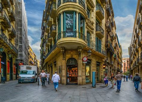 12 Lugares Que Visitar En Barcelona Los Imprescindibles