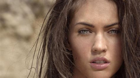 1366x768 Resolution Megan Fox Close Up Wallpapers 1366x768 Resolution