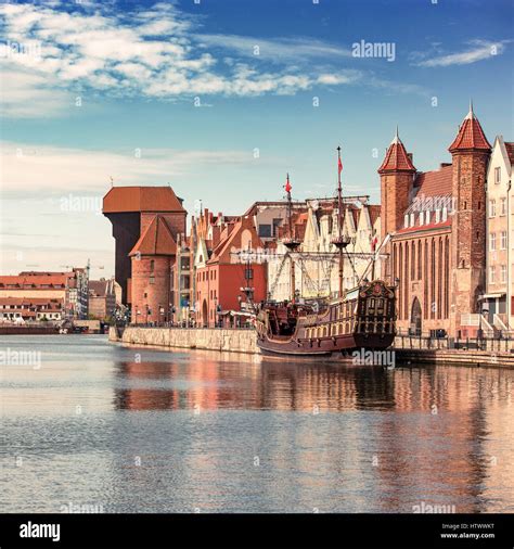 Old Town Krantor Danzig Poland Hi Res Stock Photography And Images Alamy