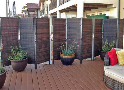 It can come in different shape or size depending on how much privacy you require, and with so many different styles of garden screening available, there's plenty of ideas worth consideration. Outdoor Screen Dividers | Ideas 4 Homes