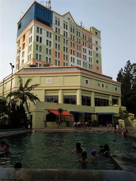 hotel grand candi semarang pool pictures and reviews tripadvisor