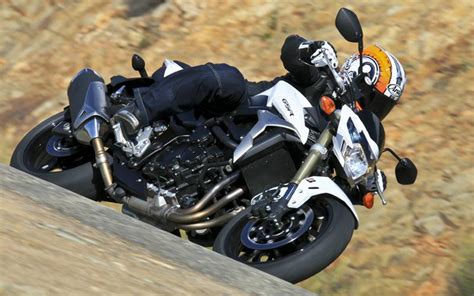 suzuki gsr750 2011 on review mcn