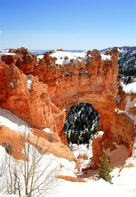 Bryce Canyon Natural Arch Stock Image Image Of Arch 15982121