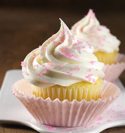 I like this recipe better than wilton's buttercream recipe because it tastes less sweet and uses half the amount of crisco shortening. Vanilla Buttercream Frosting Mix - Xo Baking