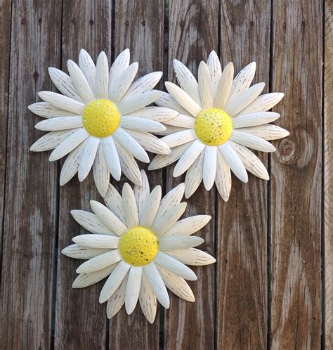3 White Daisies Metal Flower Wall Art Metal Yard And Fence