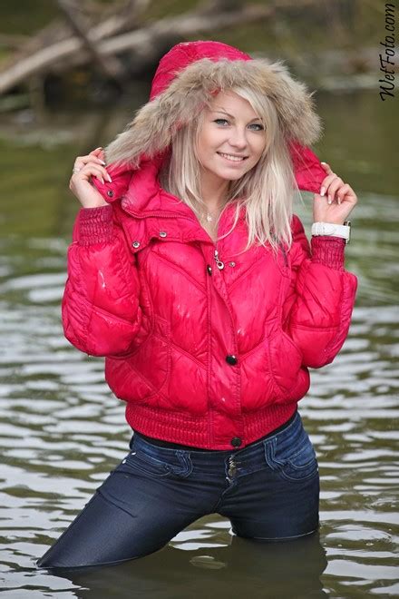 Wetlook By Girl In Fully Wet Jacket Tight Jeans And Shoes On Lake In 2022 Sexy