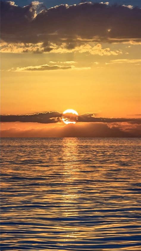 30 Beautiful Sunset Iphone Wallpapers Wallpaperboat