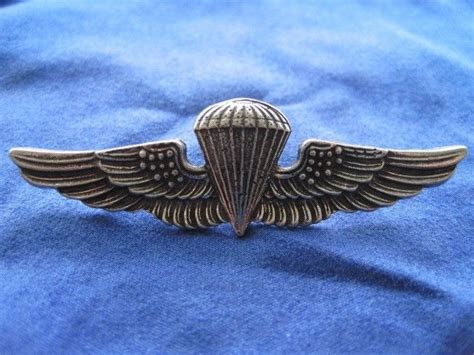 Metal Lapel Pin Us Air Force Pin Badge Usaf Master Space Operations New