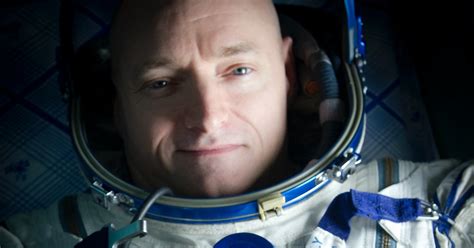 Spacewalk Live Stream Video Watch Nasa Astronaut Scott Kelly Leave The Iss For First Time