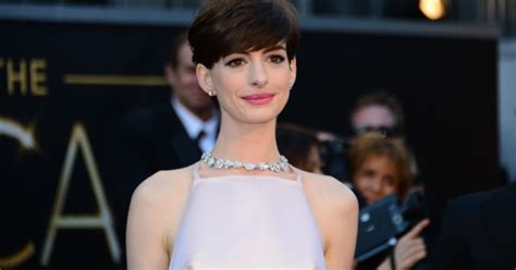 Photos Oscars 2013 Les Seins Danne Hathaway Stars Du Tapis Rouge