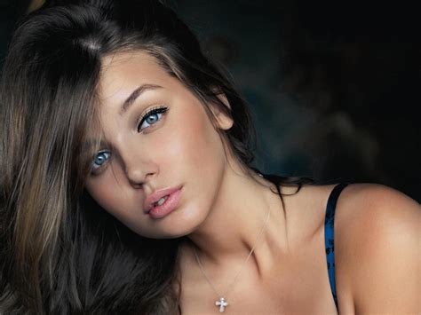 Model Brunette Women Face Open Mouth Blue Eyes Daria Konovalova