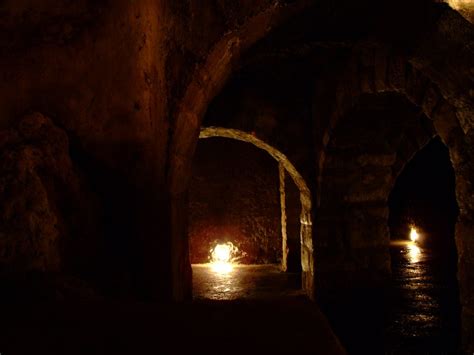 Draculas Chamber The Dark Legend Of Buda Castle Labyrinth Atlas