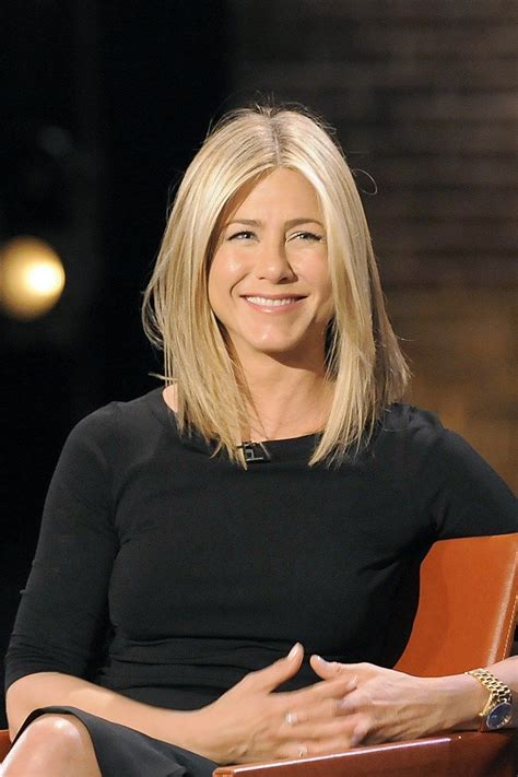 Jennifer Aniston S Hairstyles Through The Years Jennifer Aniston Hair