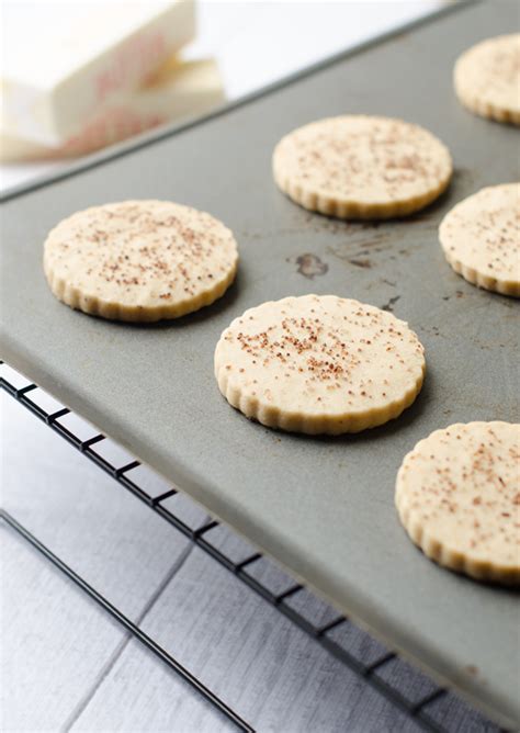 This shortbread cookie is a traditional scottish recipe. Brown Sugar and Cinnamon Shortbread Cookies | The Cake ...