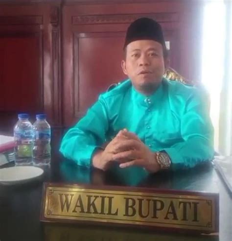 Viral Ini Profil Wakil Bupati Rokan Hilir Bergelar Haji Dan Seorang