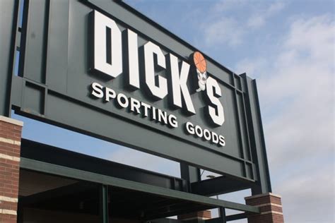 Dicks Sporting Goods To Close 440 Gun And Hunting Departments